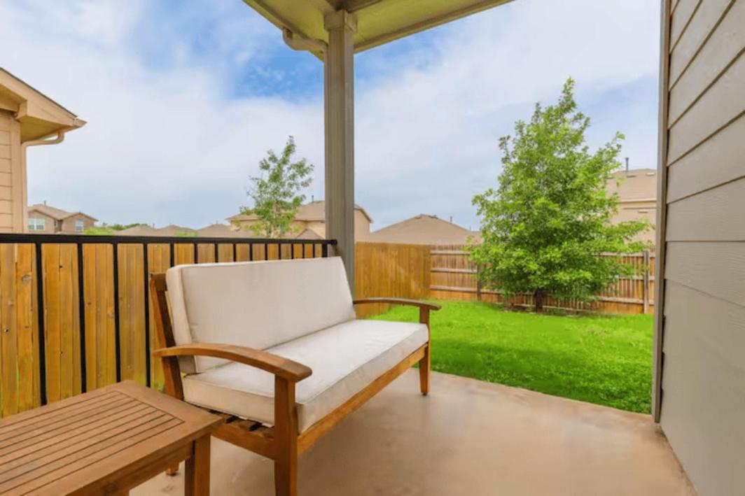 Luxury 3br Retreat, Pool, Near Cota & Airport Holiday home *